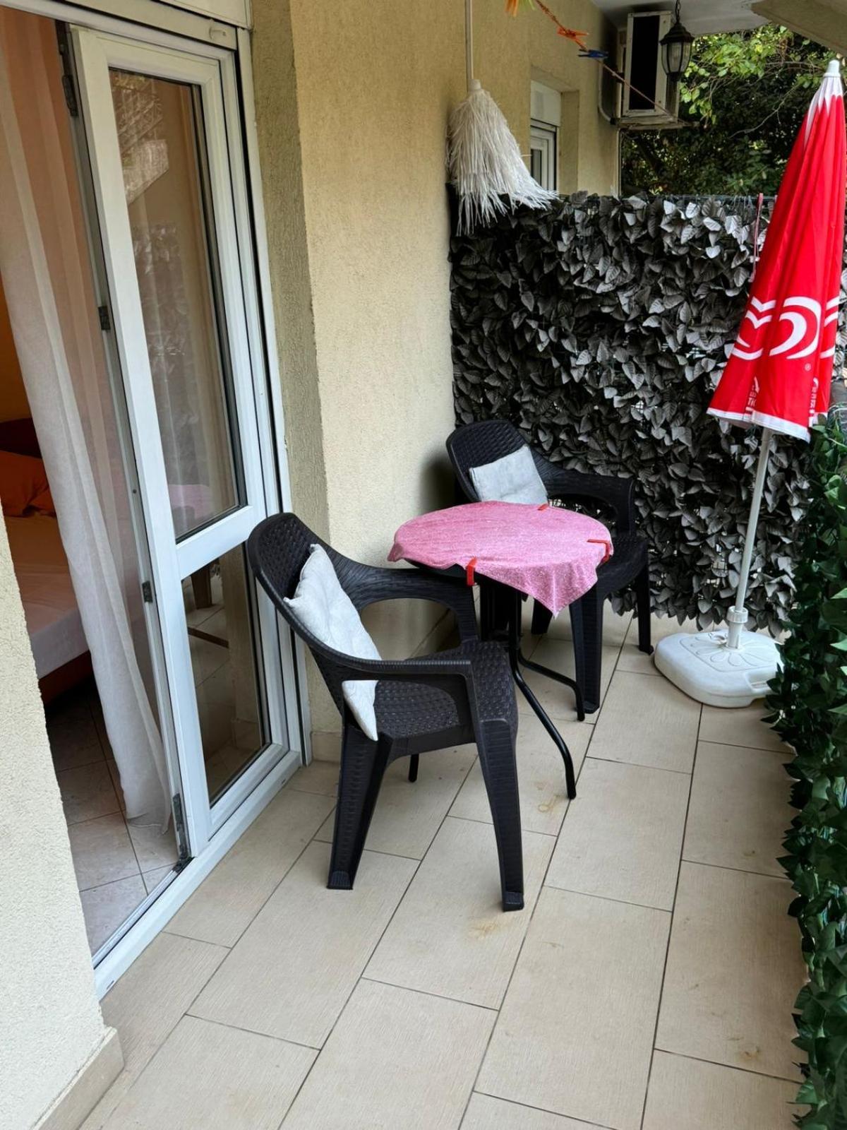 Studio On The Coast, With A View Of The Sunrise,Free We-Fi Kotor Exterior photo